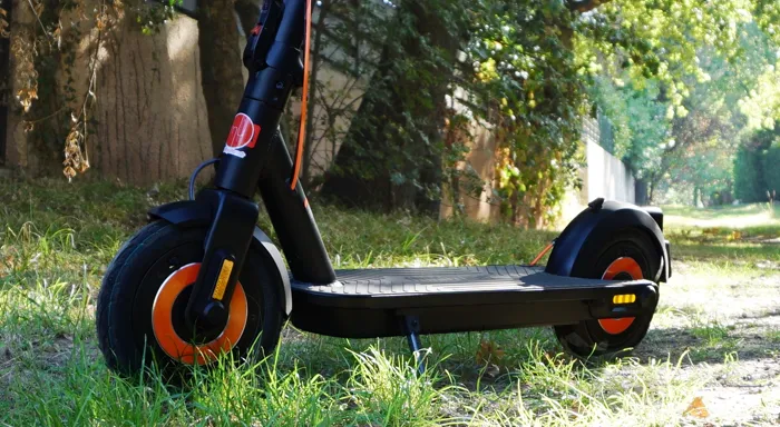 Closeup look at the deck, brakes, and motors of the inmotion climber