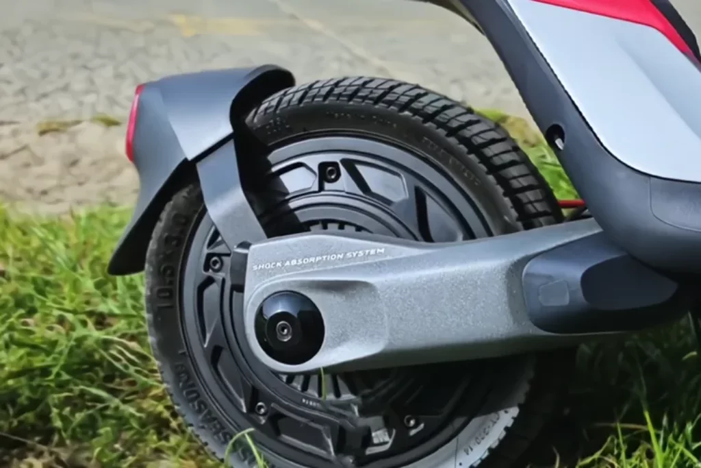 Segway Ninebot P100S hub wheel motor of 650W seen in the grass