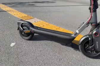 Clear view of the third generation F-series scooter F3/F3 Pro