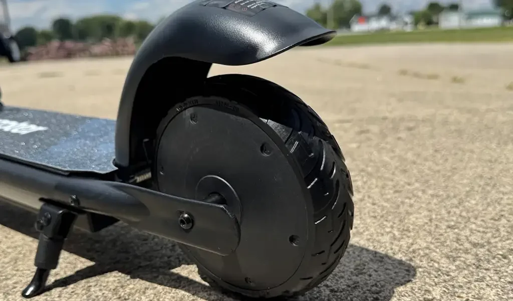 rear mounted 150W motor of the ik3 closeup