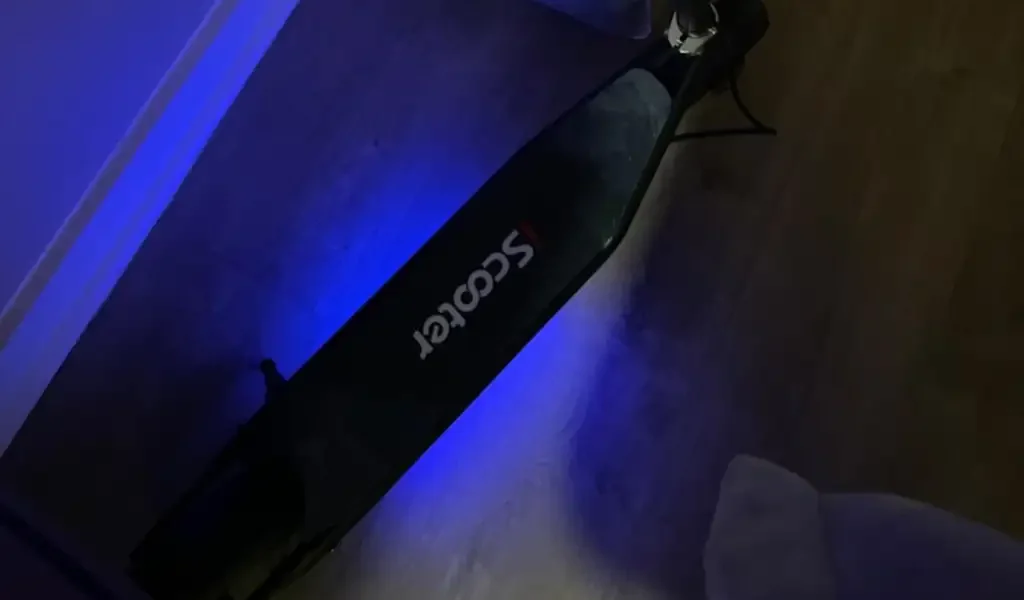 underlights of the ik3 shown in the dark